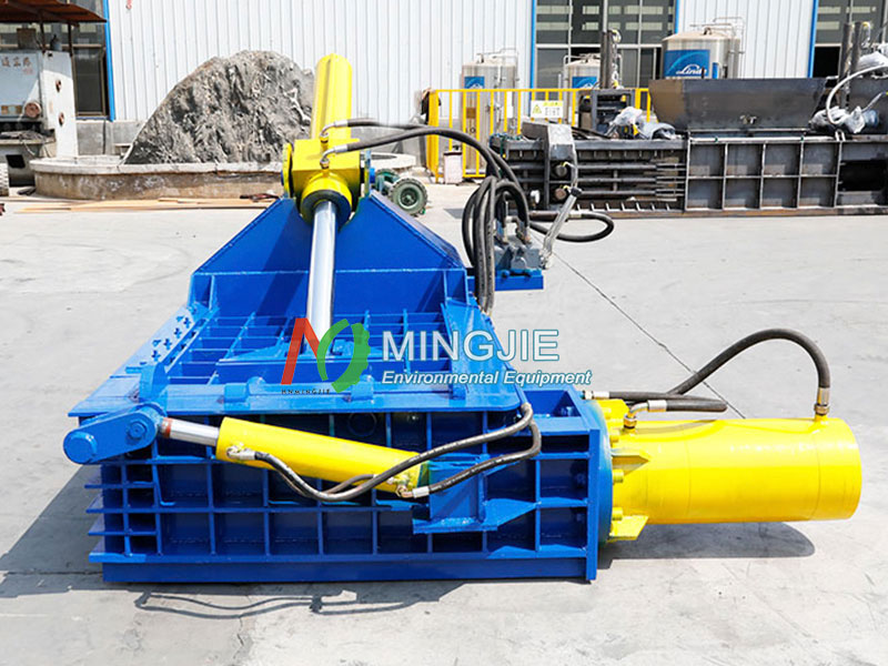 Metal Briquetting Machine