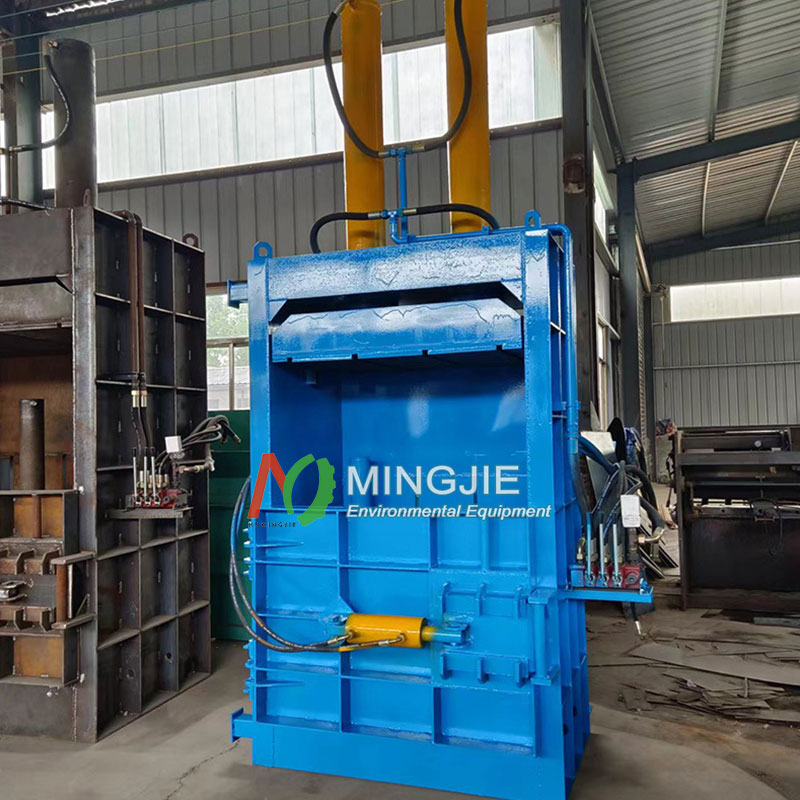 Metal Chip Compactor