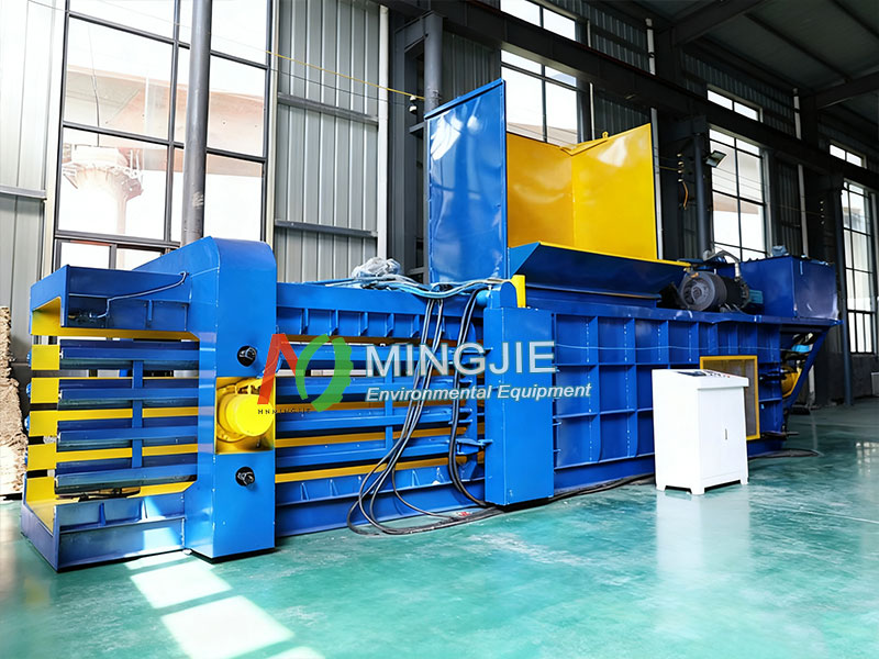Efficient Recycling Baler