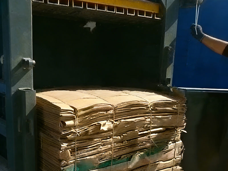 Vertical Cardboard Baling Machine